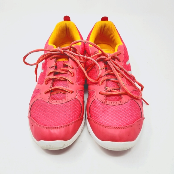 Asics Women’s 8.5 Gel Muse Fit Running Shoes - Picture 3 of 10